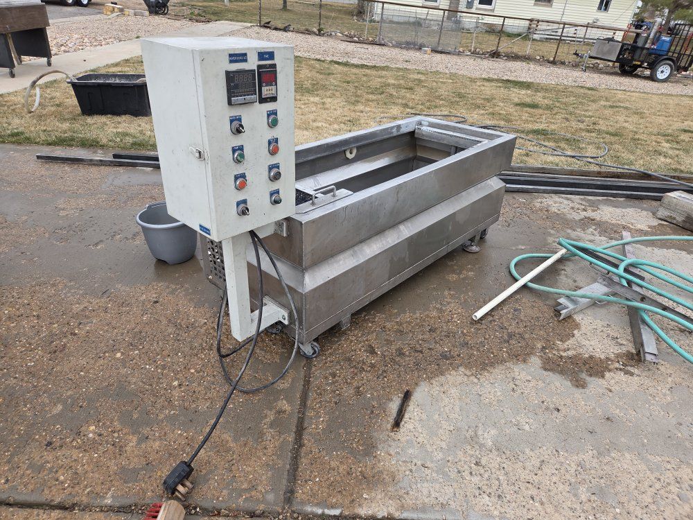 Hydrographic dipping tank & wash bay