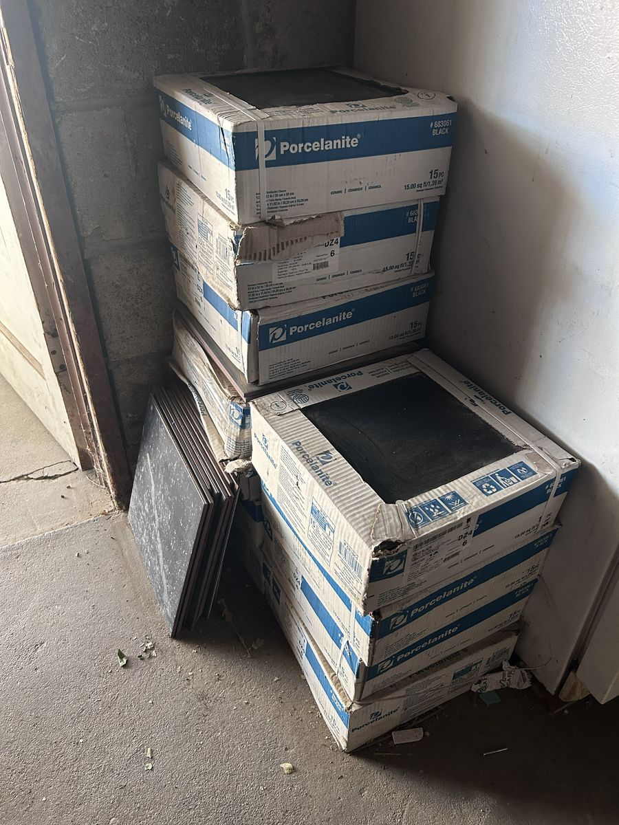 Black 12 x 12 Tile