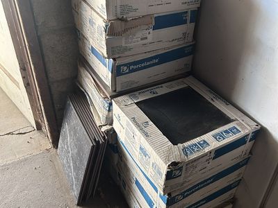 Black 12 x 12 Tile