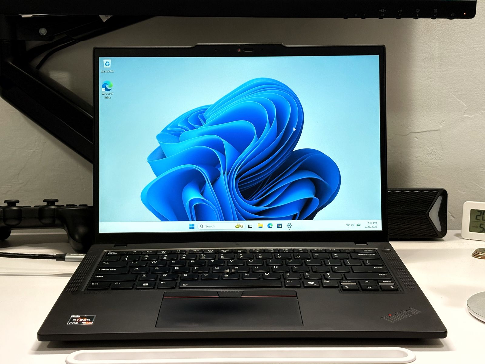 2024 Lenovo ThinkPad P14s Gen 5 [Ryzen 7 Pro 8840HS+780M Graphics, 16GB DDR5 RAM, 500GB SSD]