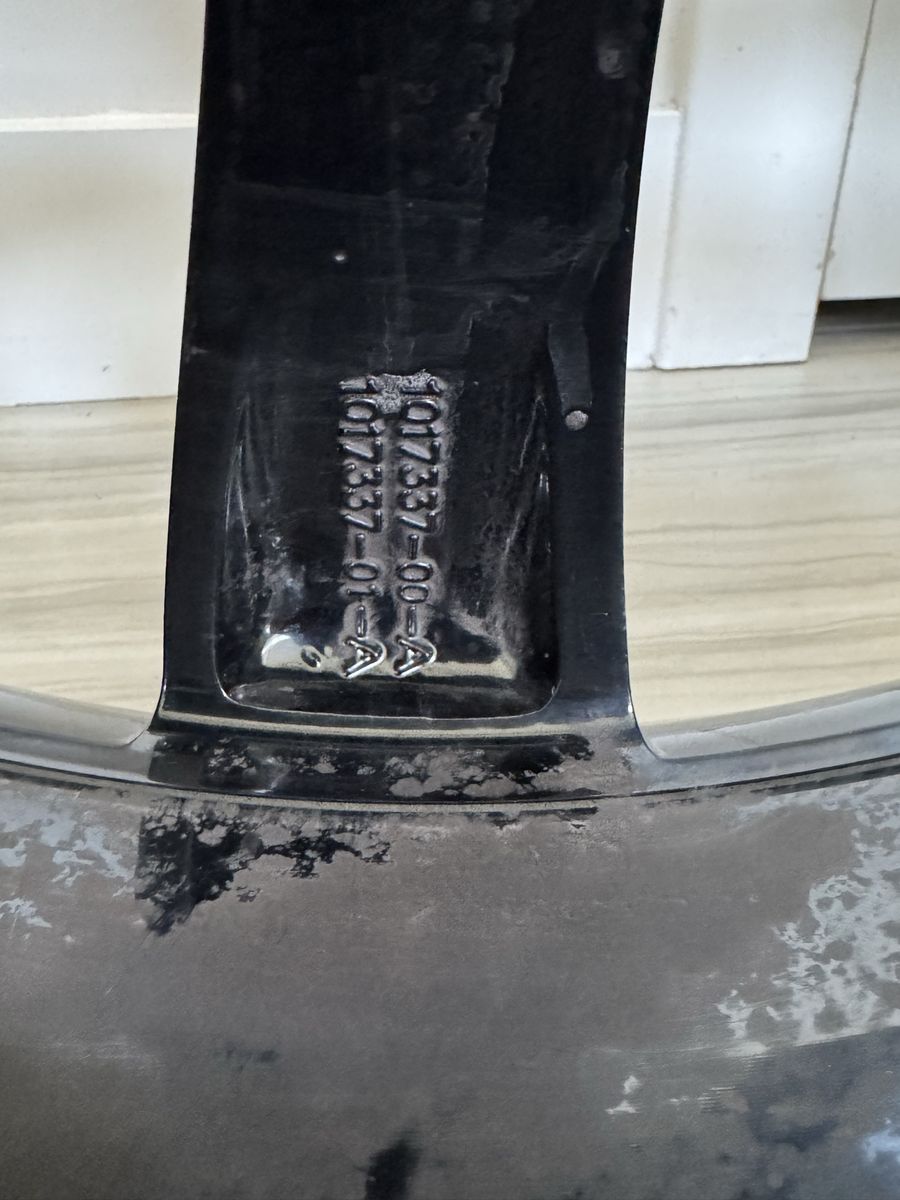 Main image 10