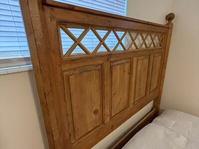 FDrexel Heritage Queen Bed Frame