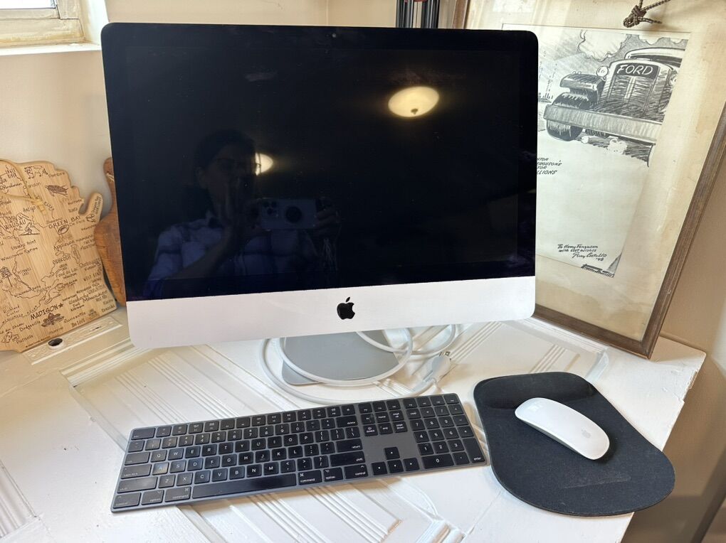 IMac desktop Computer, Keyboard And Mouse