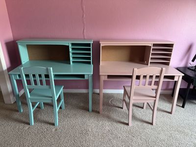 Kids Desks (1 pink, 1 teal)