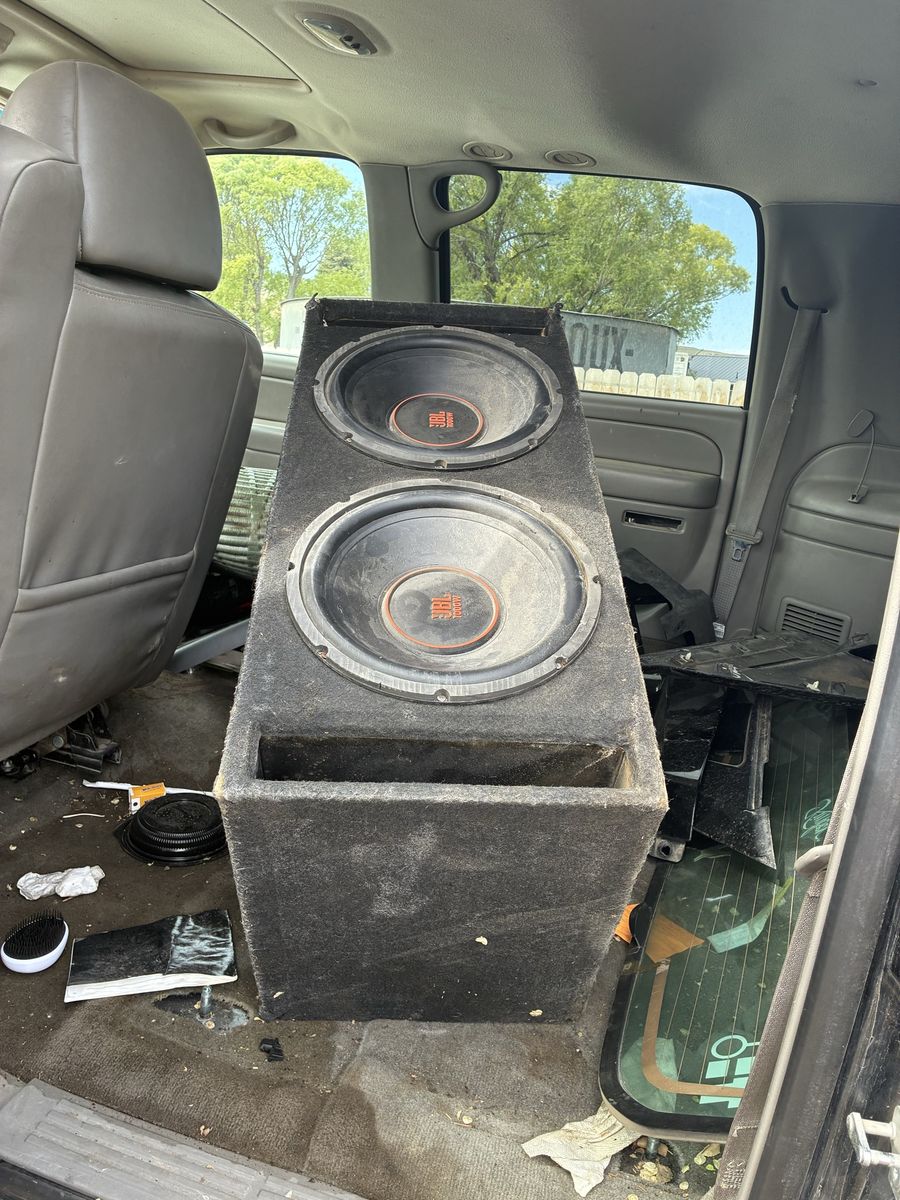 Speaker box