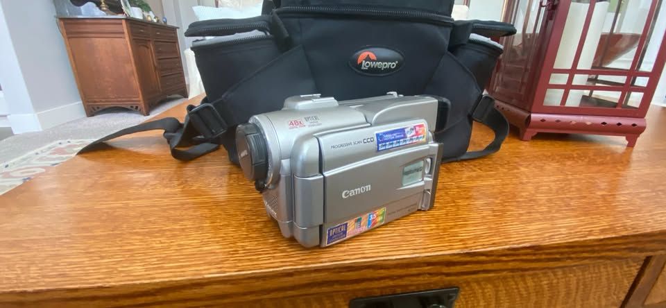 Canon Optura Pi Mini DV camcorder
