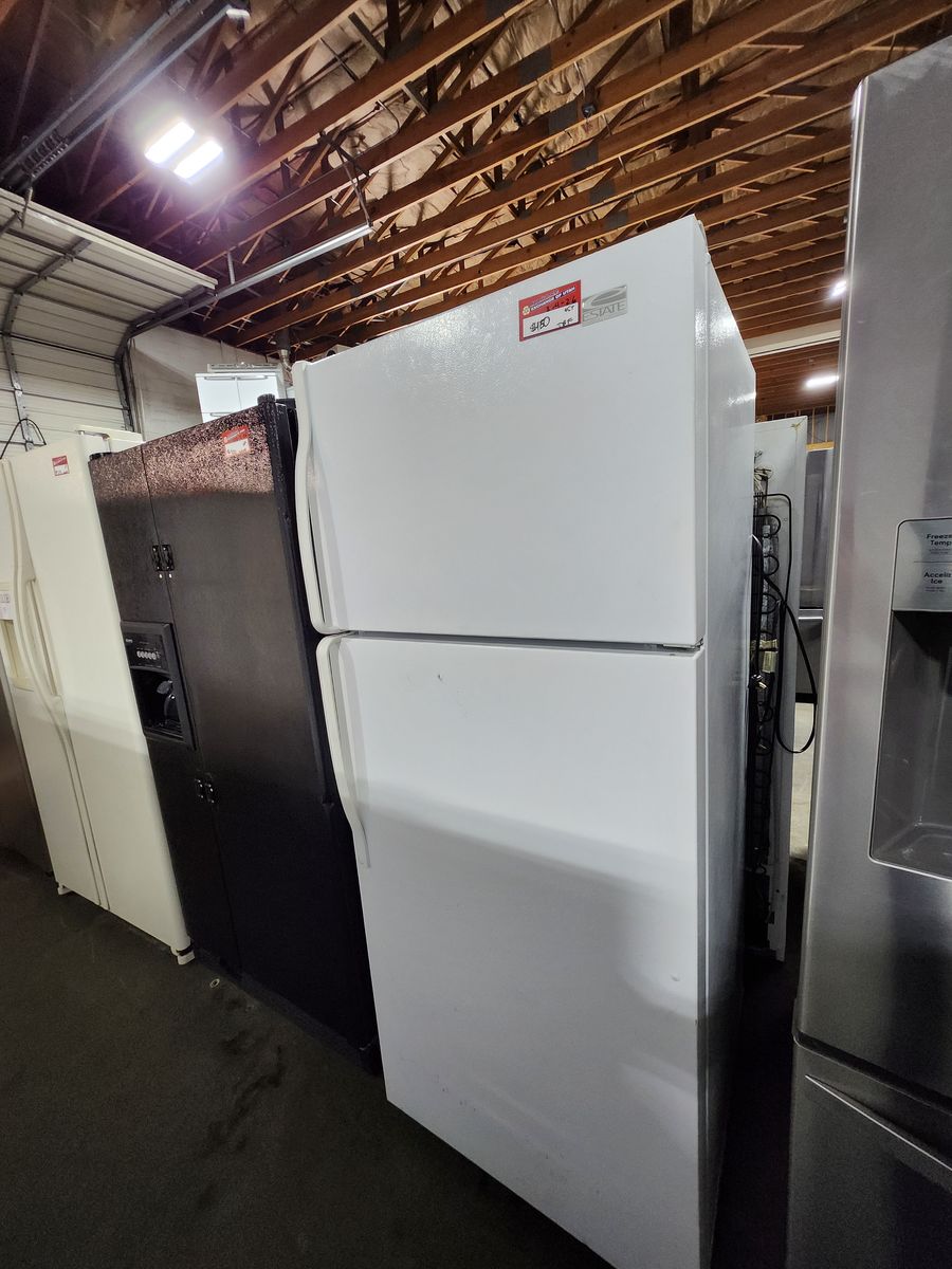 LOW PRICE GUARANTEED! ESTATE TOP AND BOTTOM FRIDGE
