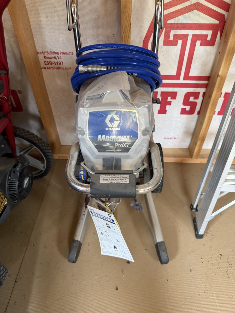 Graco Magnum Prox7 Airless Paint Sprayer - Fold-n-Store Cart, SG3 Spray Gun, Pump Armor