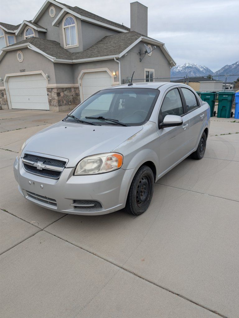 2011 CHEVROLET AVEO Base