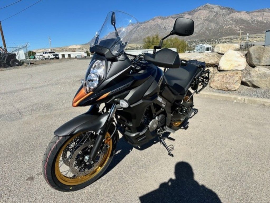 2025 Suzuki V-Strom 650XT Adventure
