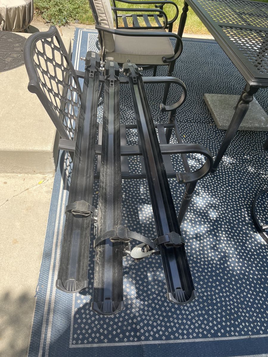 Thule Fork-Mount Roof Bike Racks (Set of 3) with Locks & Key-Universal Fit