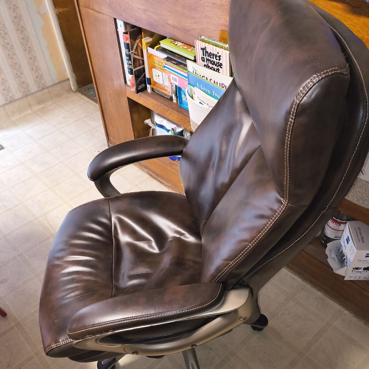 Free office desk chair