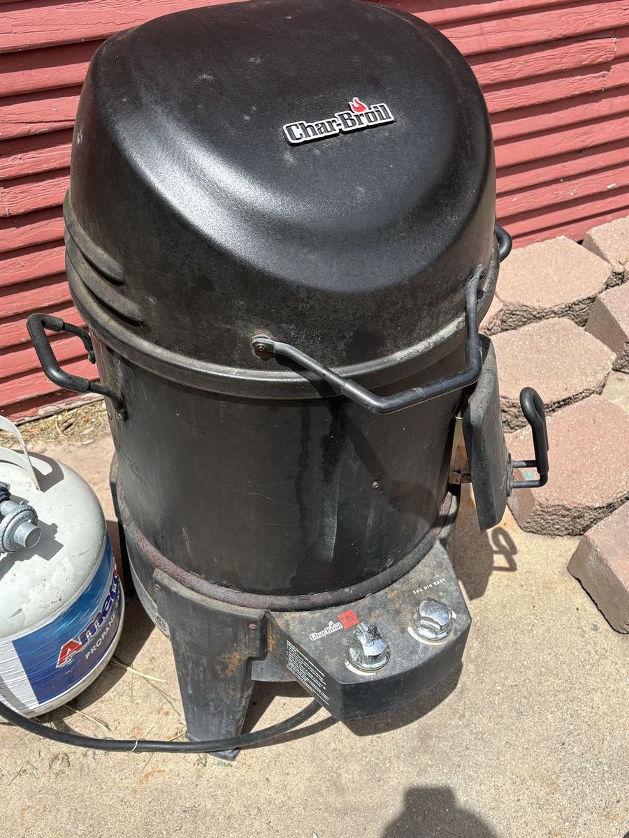 Big easy charbroil grill
