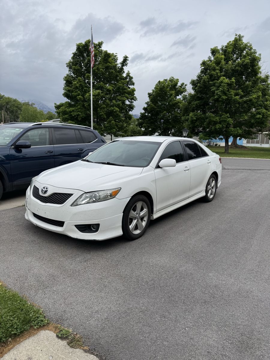 2010 TOYOTA CAMRY LE