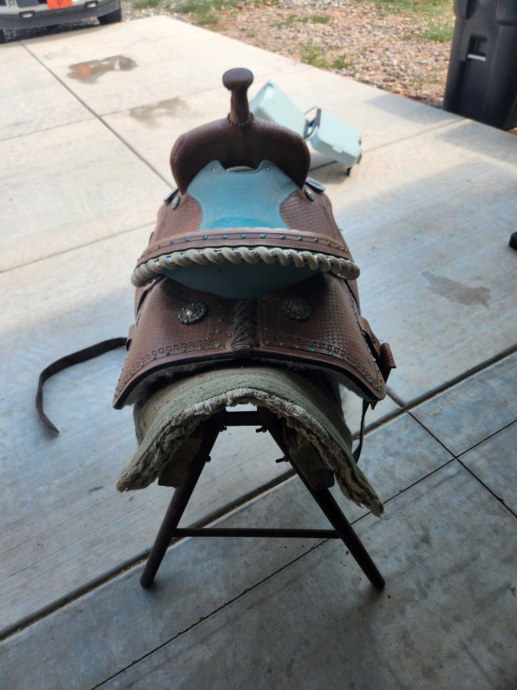 Western Leather Horse Saddle with Light Blue Suede Seat and Floral Tooling