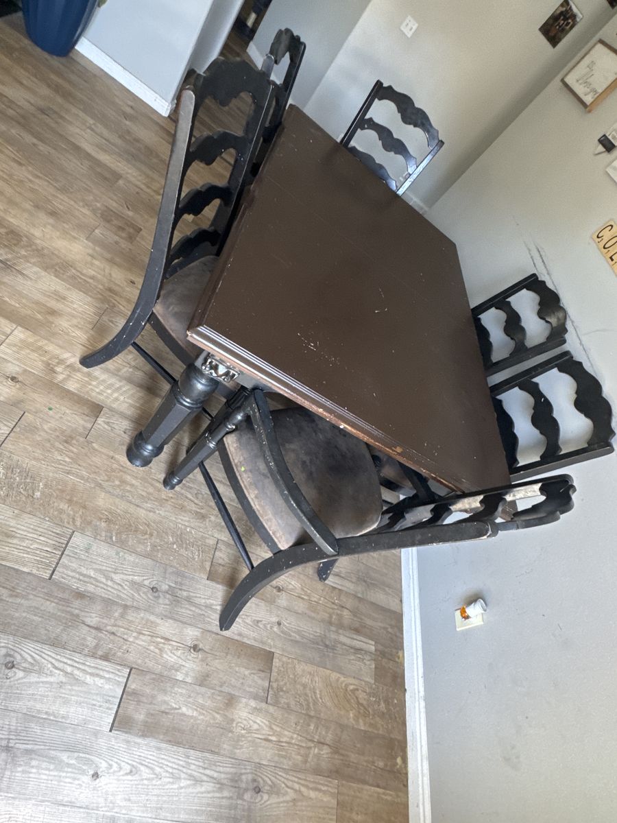 Kitchen table