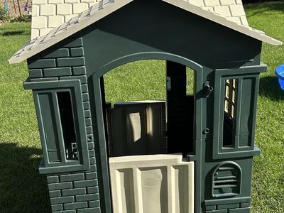 Plastic Outdoor Playhouse for Kids - Green and Tan