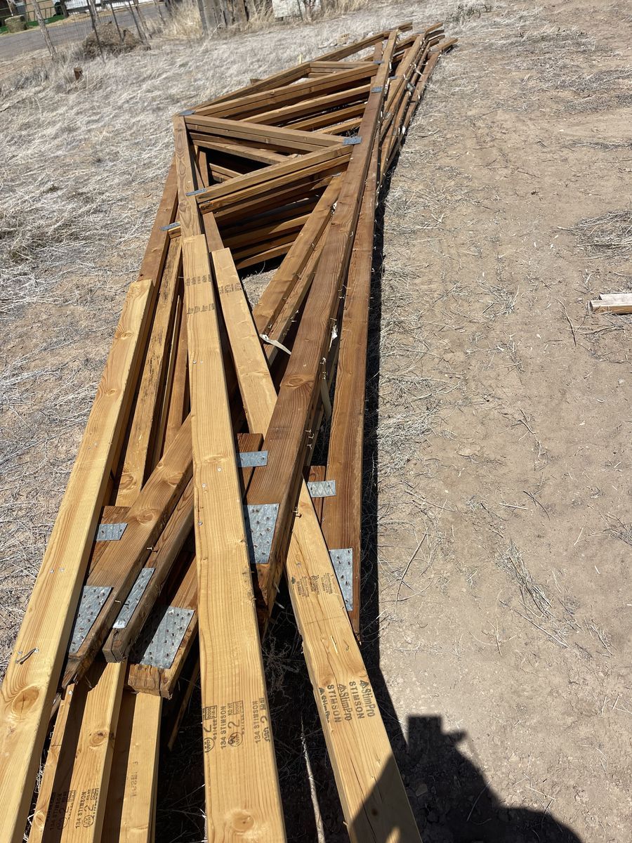 (9) Engineered Roof Trusses – 32–33’ Span – Great for Shop/Garage