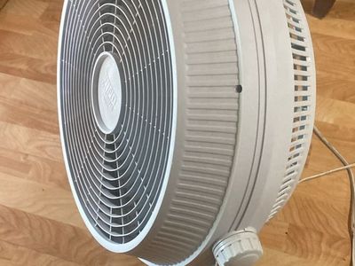 Air. FreshLasko Wind Machine 20-Inch Portable Pivoting Floor Fan - Gray