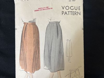 Amazing Vogue Vintage sewing pattern. #7065. From 1952.