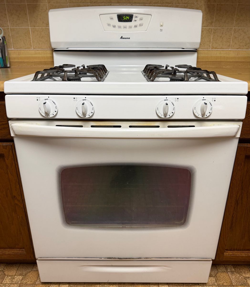 Amana Maytag Gas Range Stove Oven, White