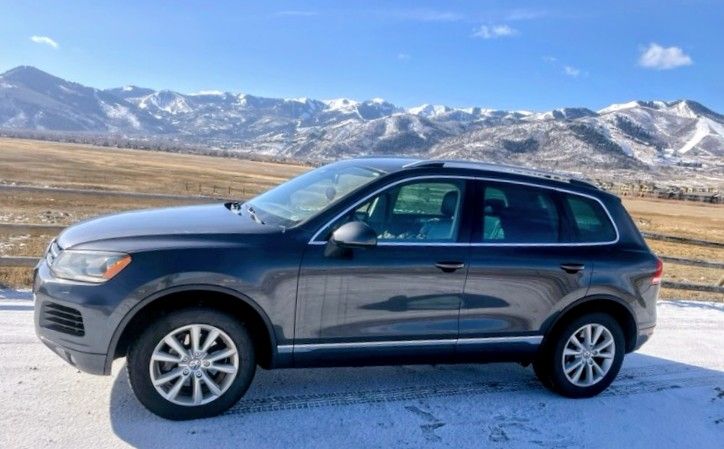 2014 Volkswagen Touareg V6 Sport