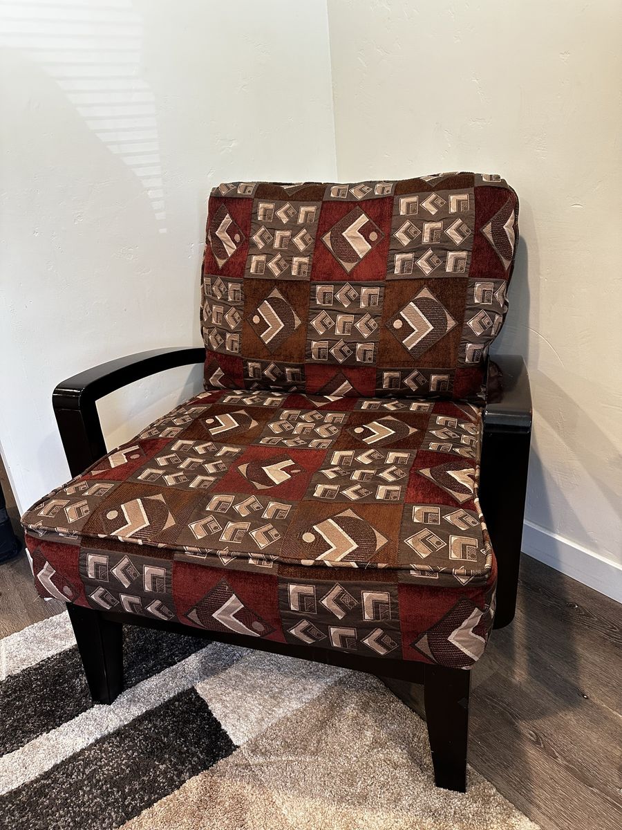 Accent Chair with Dark Wood Frame & Geometric Pattern Upholstery - Red/Brown Tones