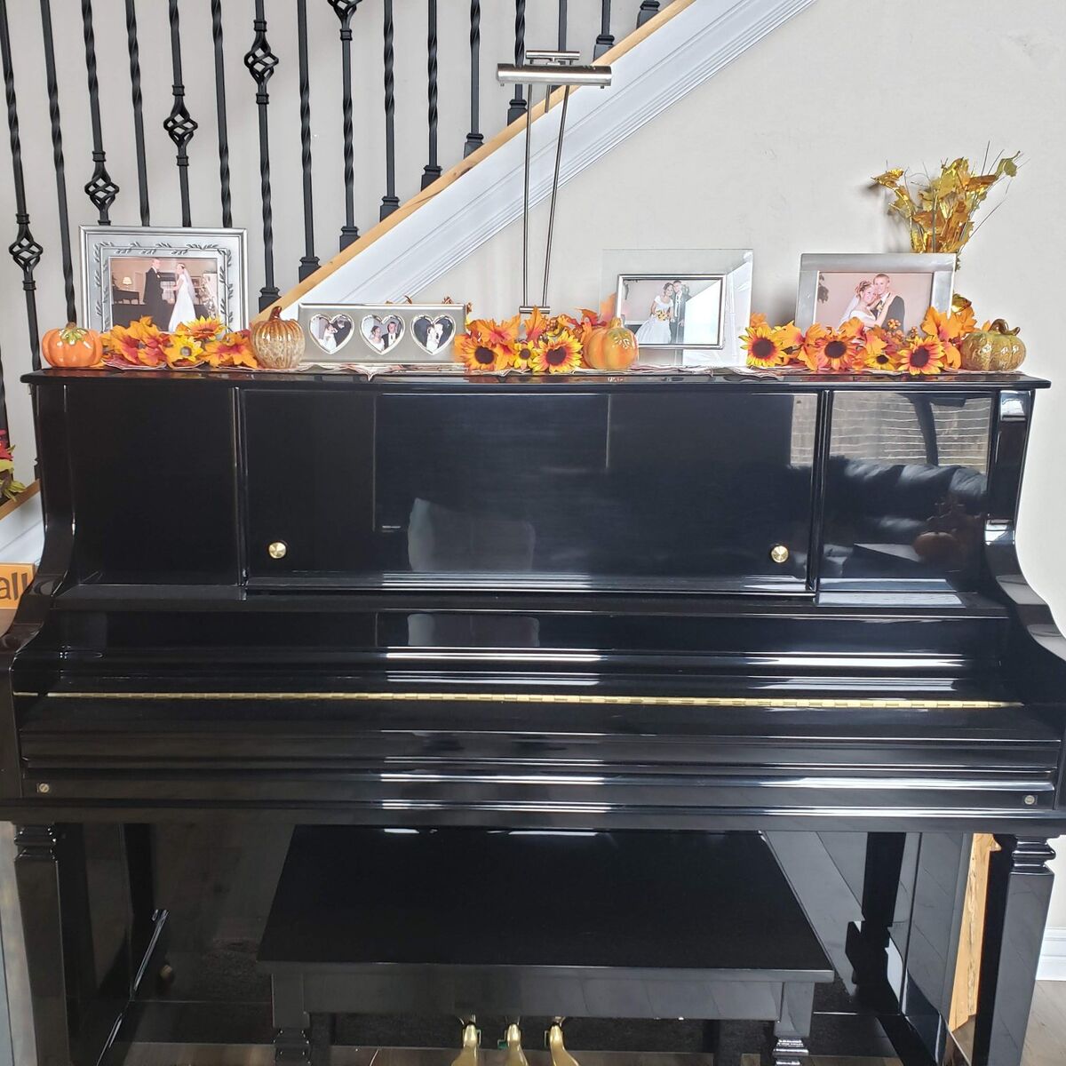 Upright piano