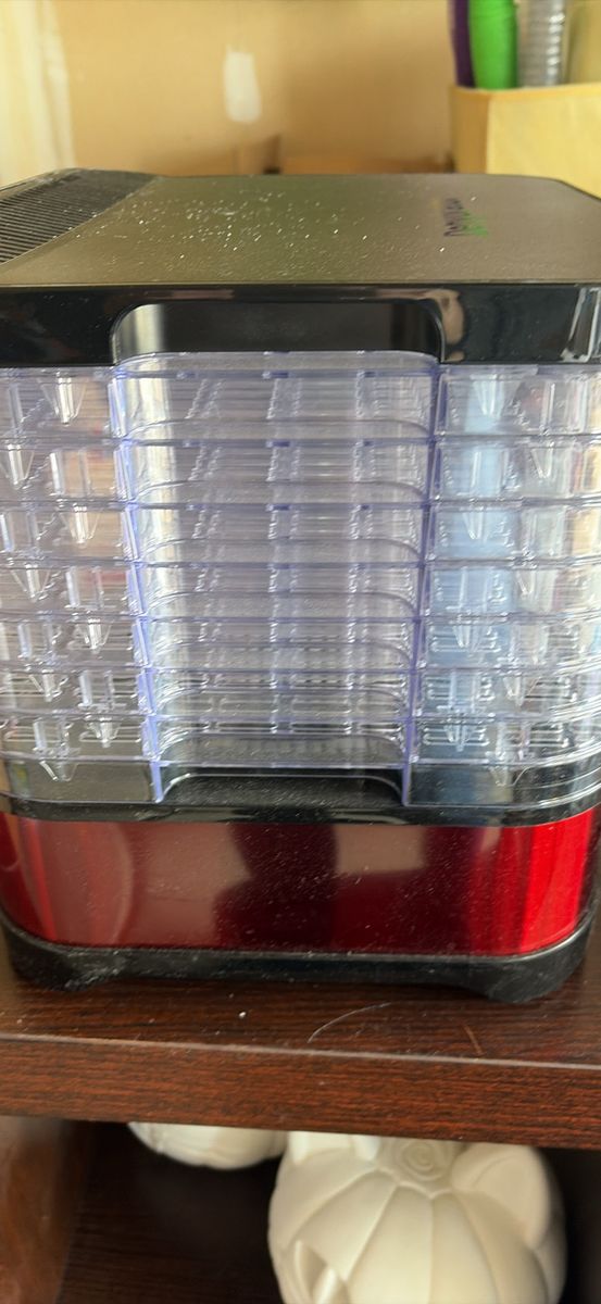 Dehydrator