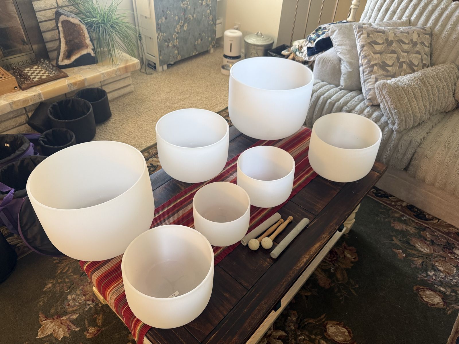 Set of 7 crystal singing bowls