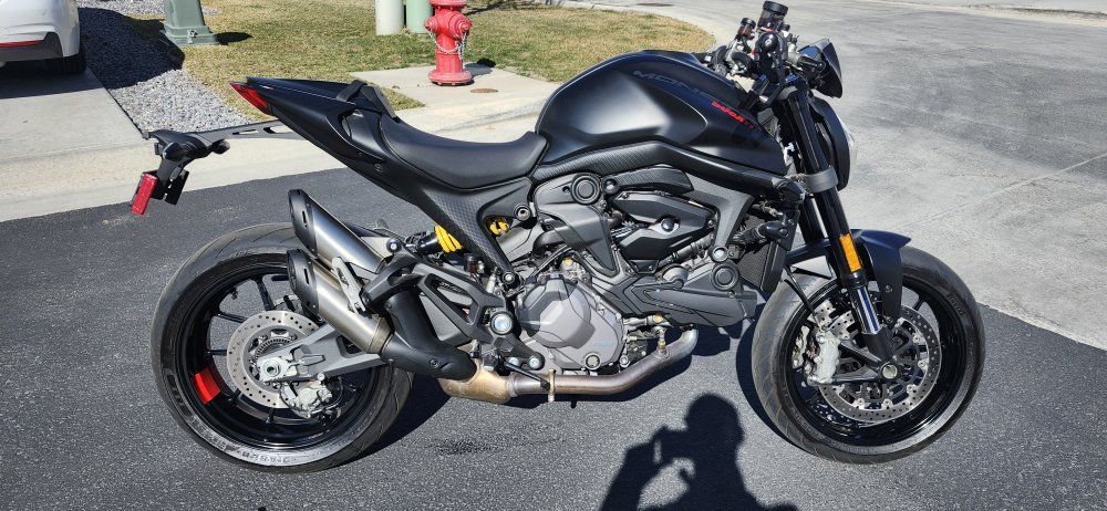 2022  DUCATI  MONSTER 937