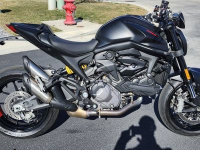 2022 DUCATI MONSTER 937