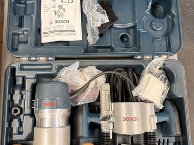 Bosch 1617EVS Router and RA1181 Router Table Bundle