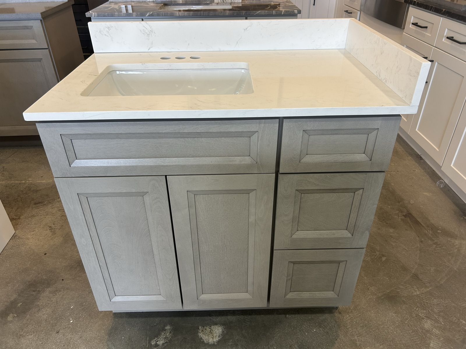 36 Inch Plywood Vanity Quartz Top Drawers Left