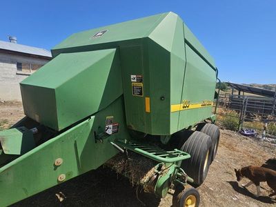 John Deere 100 Baler