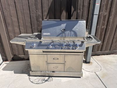 Kirklands signature stainless steel grill