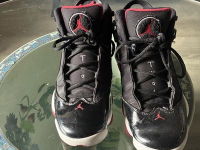 Air Jordan’s 6 rings bred size 10s Black and red. New Cond.