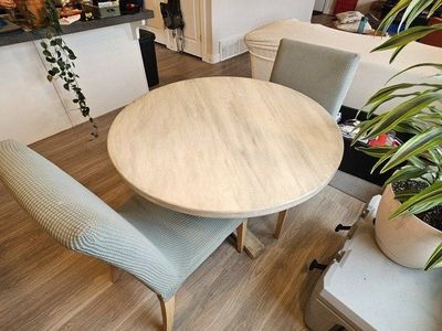 Dining Room Table and Chairs