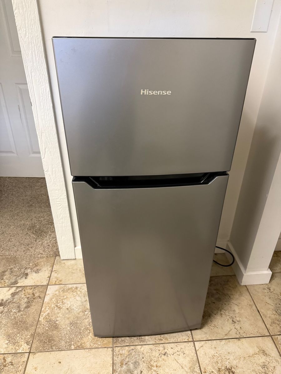 Hisense Mini Fridge/Freezer