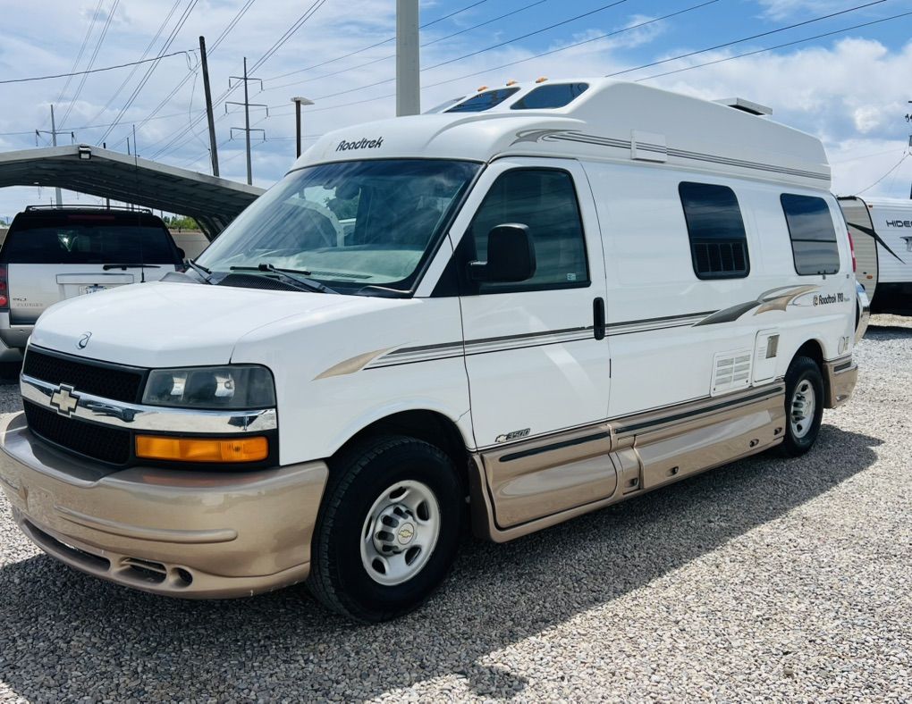 2006 Chevy Roadtrek 190 Popular