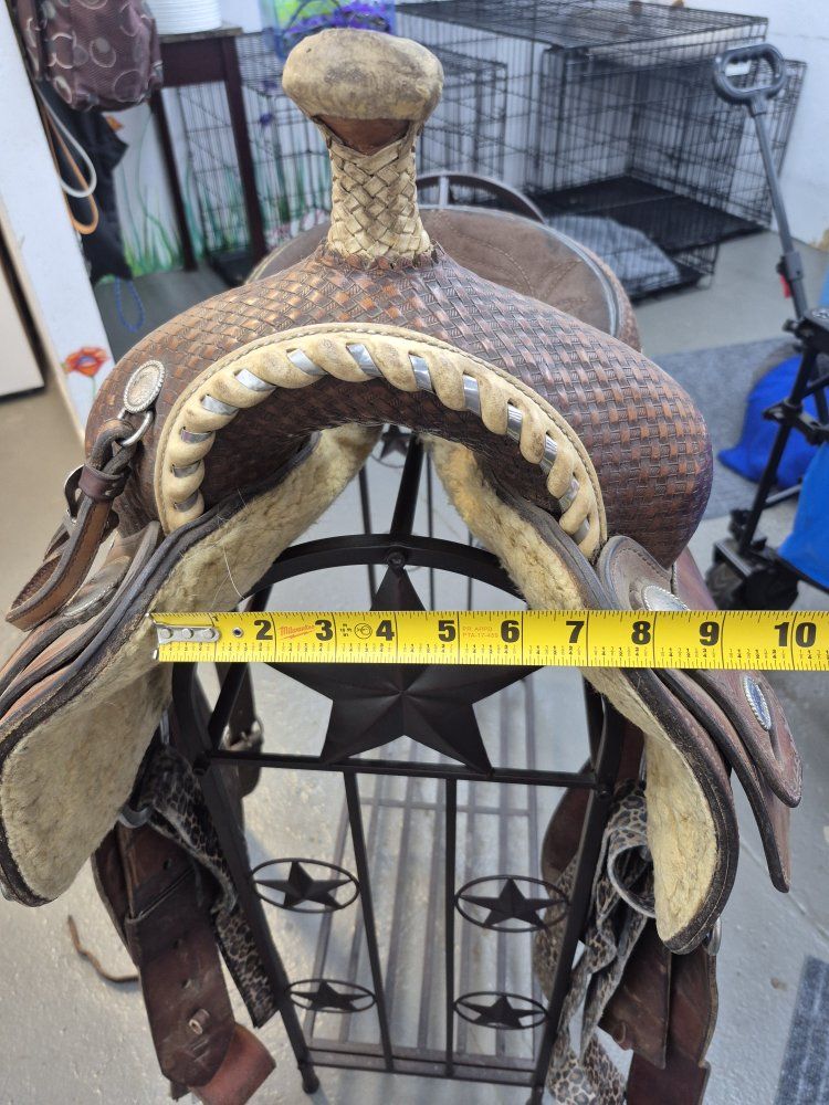 15 inch Circle Y Equitation Saddle
