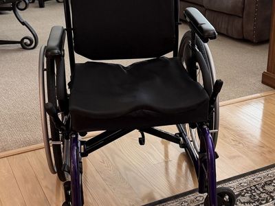 Quickie QX Folding Ultra Light Wheelchair