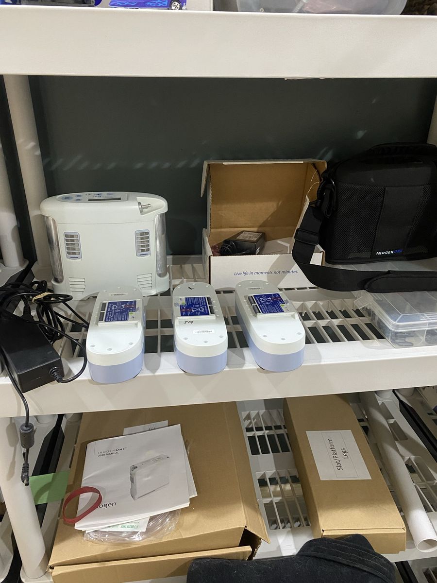 Inogen G3 Portable 3 BIg Batteries Used 1 Week