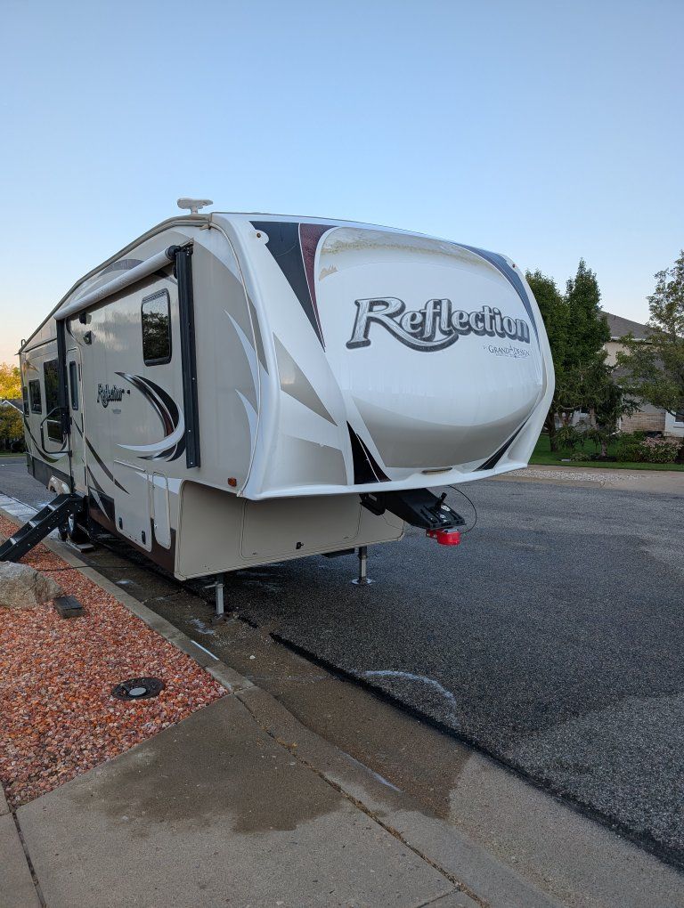 2016 Grand Design Reflection 337 RLS