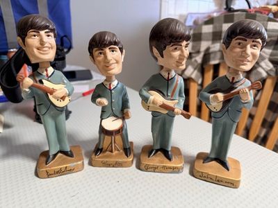 Vintage Beatles Bobblehead Set – 7½″ Car Mascots Japan (1960s)