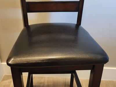 Set of 4 Counter Height Bar Stools