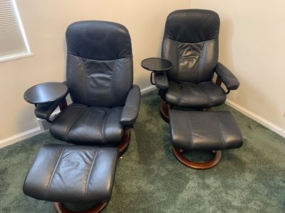 Stressless chairs