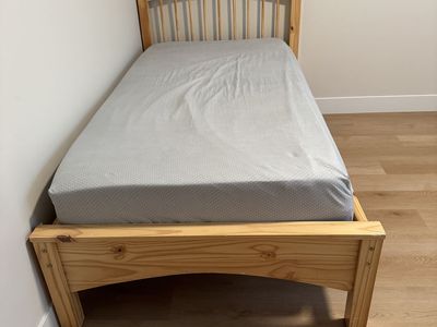 Twin Bed