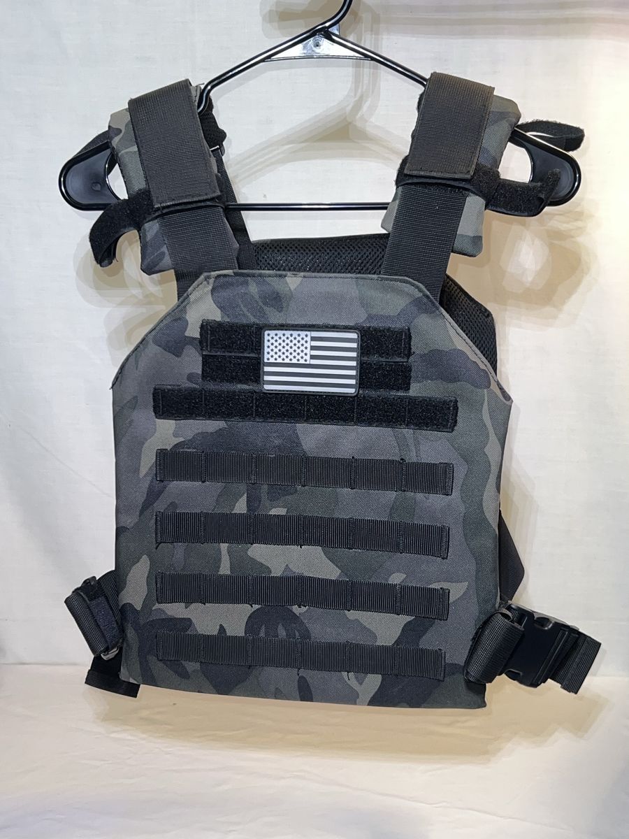 New Camo Plate Carrier Vest with Molle Webbing & Flag Patch