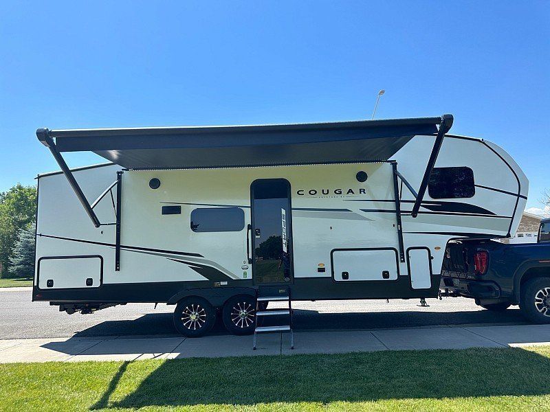 2025 Keystone Cougar Sport 2400RE 5th Wheel